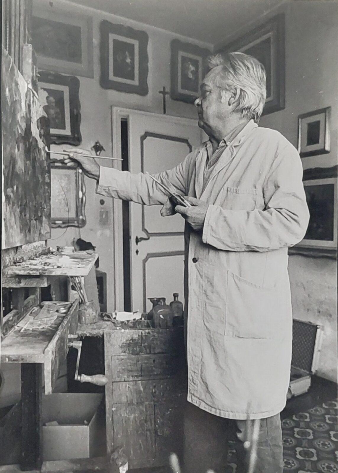 Giulio da Vicchio nel suo studio di Viale Mameli 31c fine anni ’80